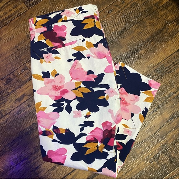 Old Navy High Rise Pixi White Floral S 18 - Picture 2 of 5